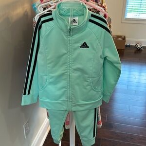 Adidas Track Suit, size 3t, EUC